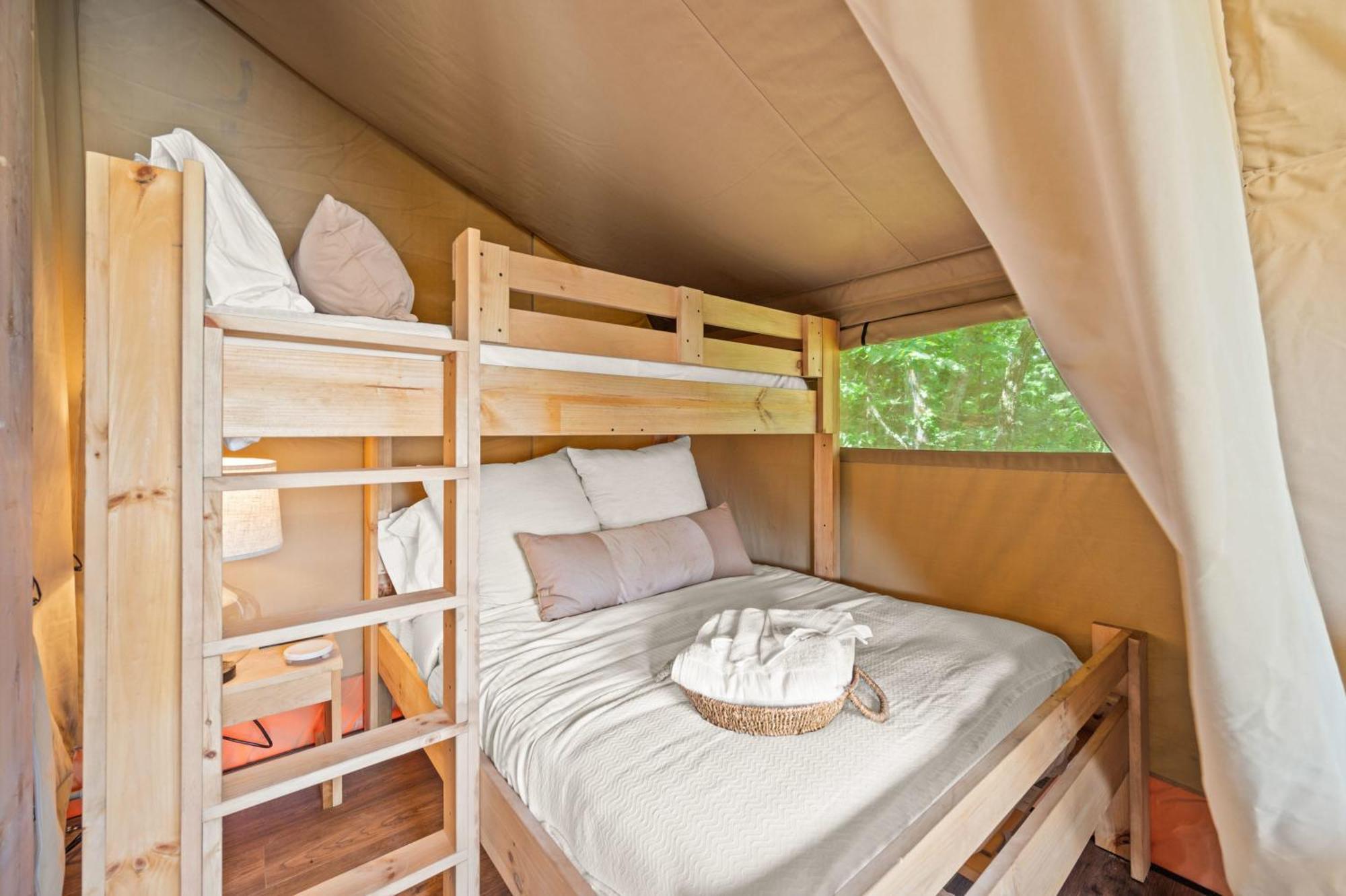 The Lodges At Eden Reserve - Safari Tents Williamstown Extérieur photo